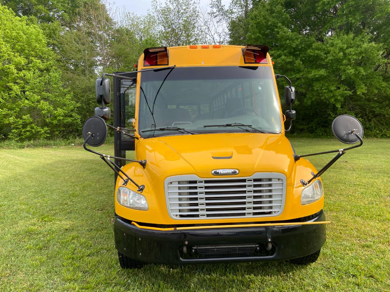Freightliner B2 Bus Chassis  2009