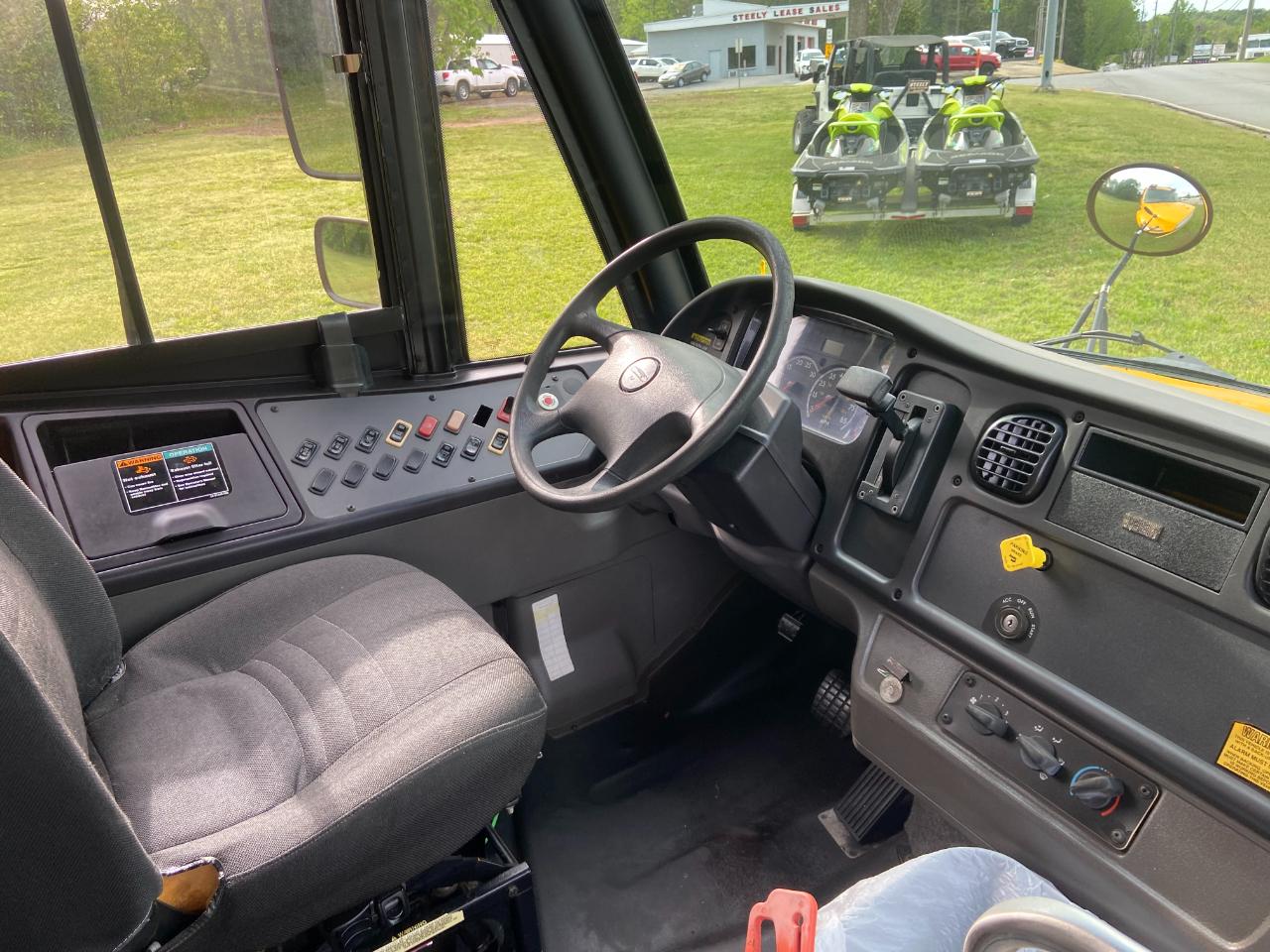 Freightliner B2 Bus Chassis  2009