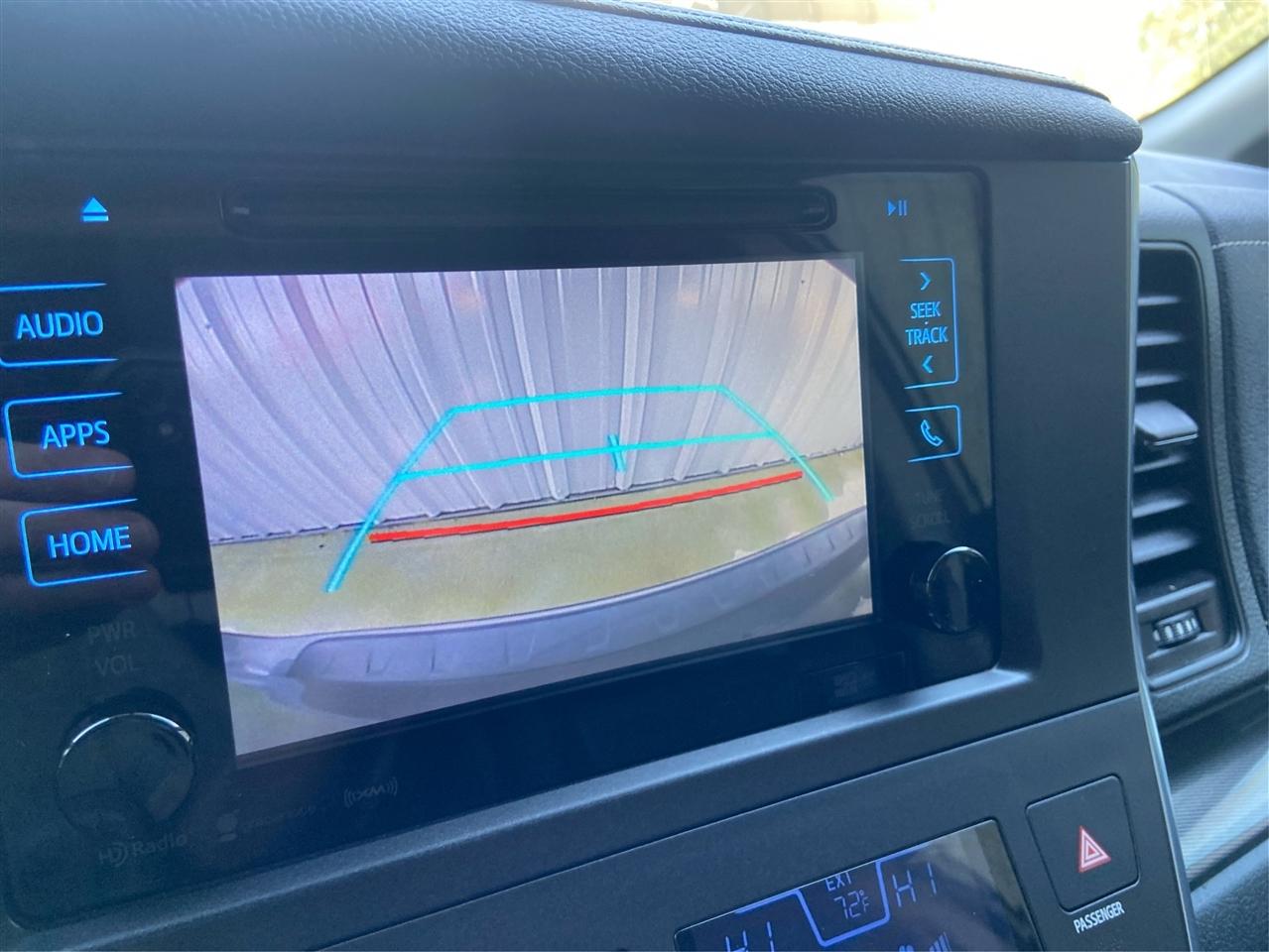 Toyota Sienna SE FWD 8-Passenger FWD V6 2016