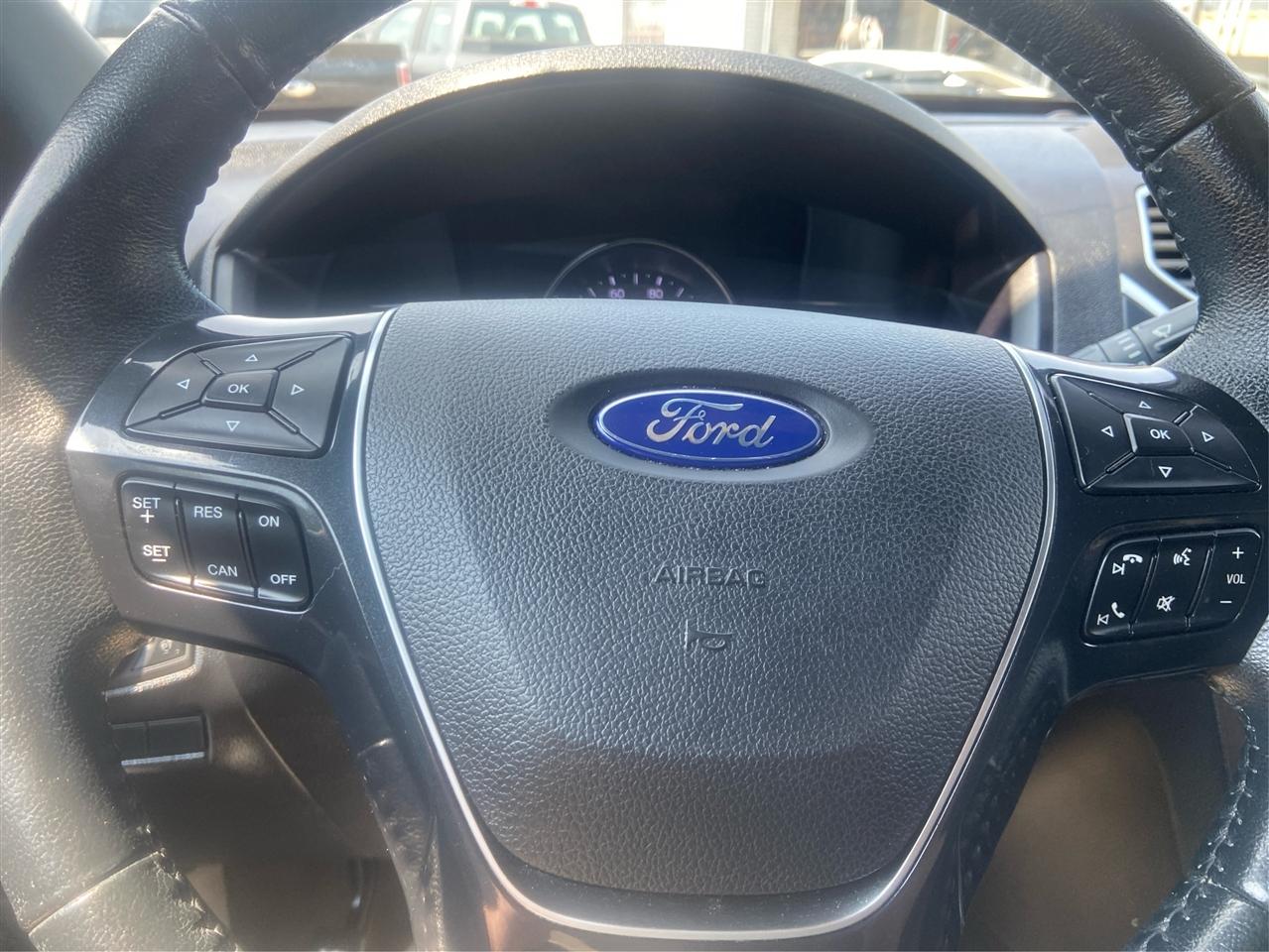 Ford Explorer Limited 4WD 2017