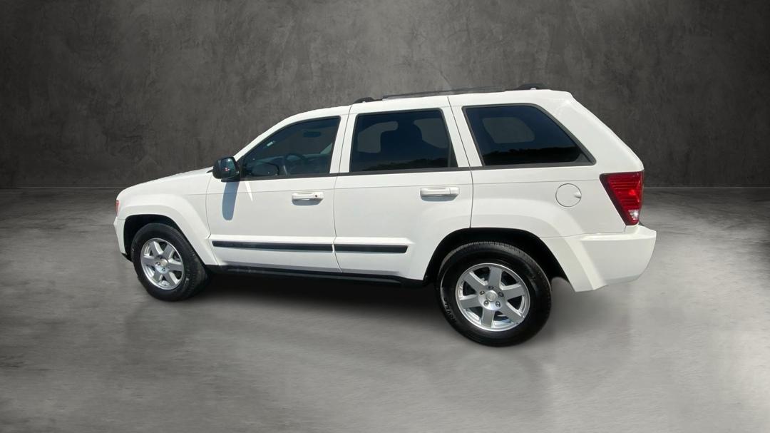 Jeep Grand Cherokee Laredo 2WD 2009