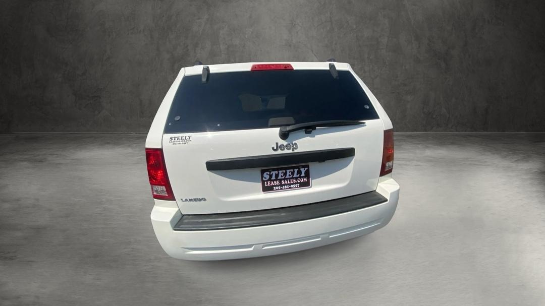 Jeep Grand Cherokee Laredo 2WD 2009