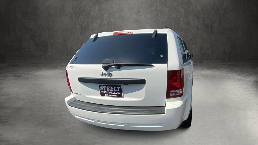 Jeep Grand Cherokee Laredo 2WD 2009