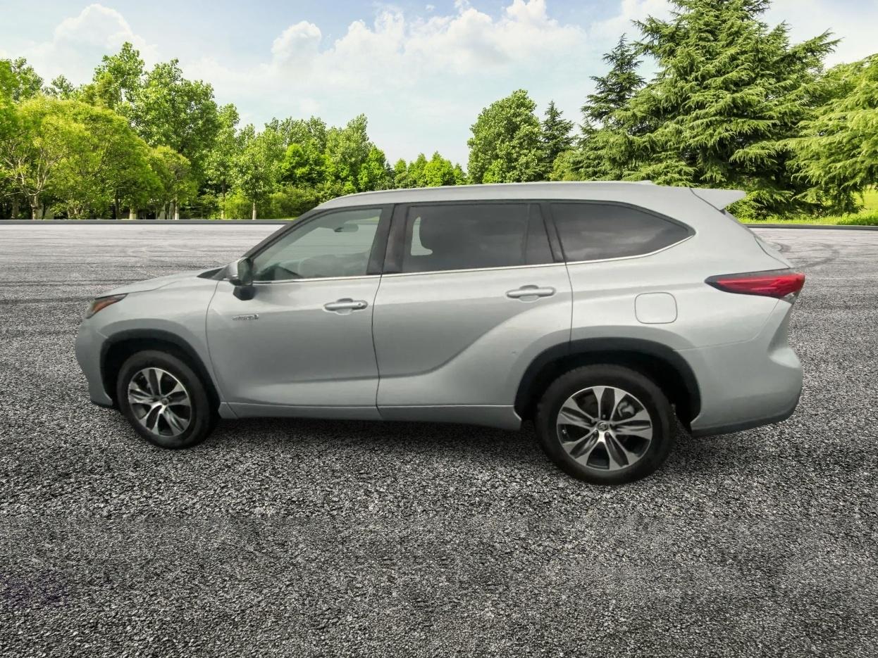 Toyota Highlander Hybrid XLE 2021