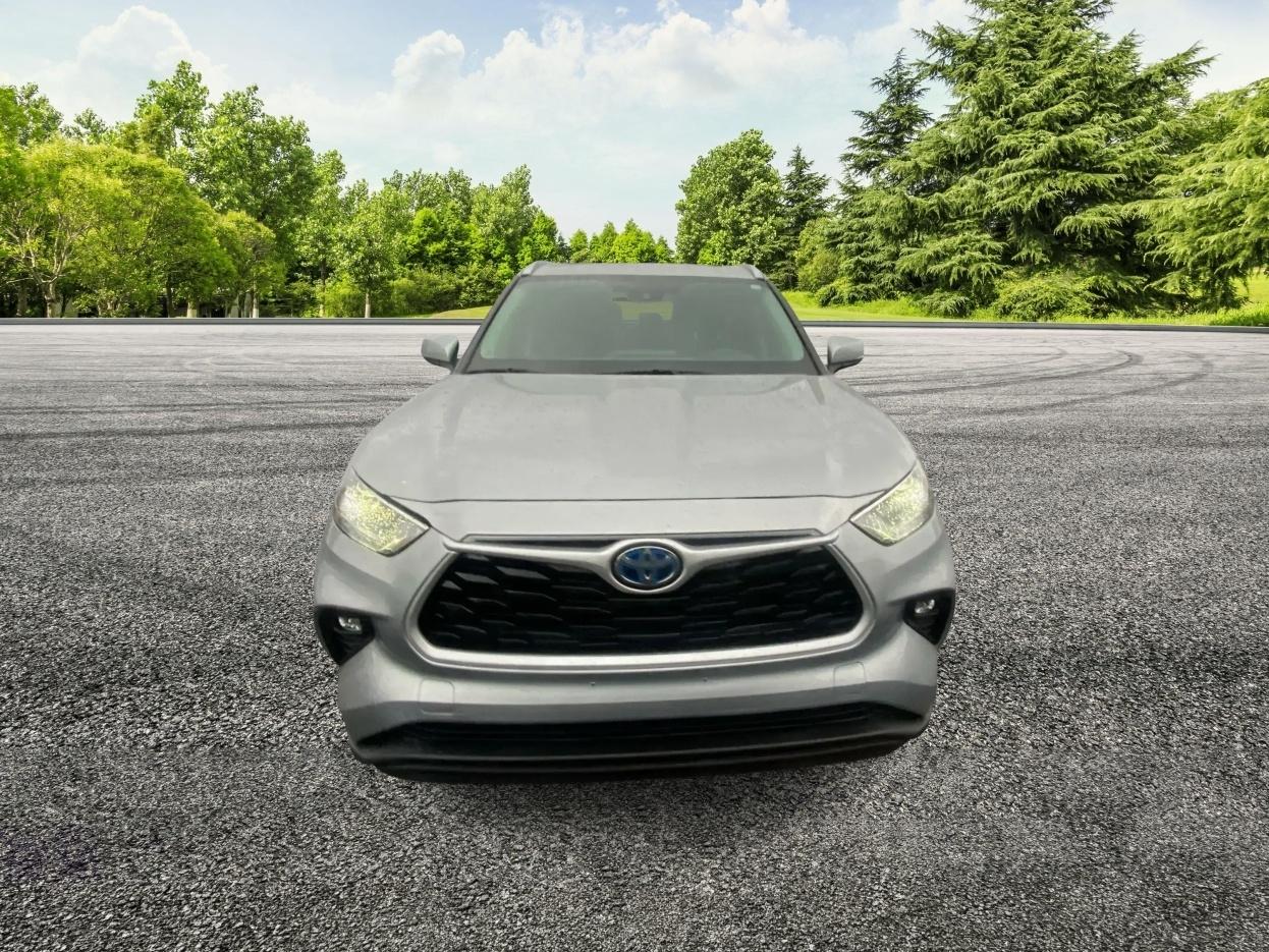 Toyota Highlander Hybrid XLE 2021