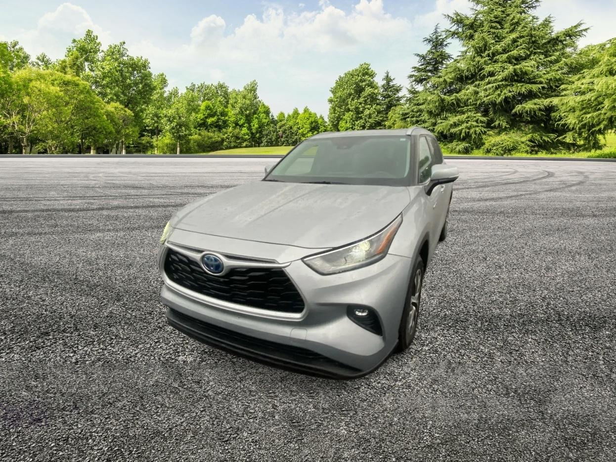 Toyota Highlander Hybrid XLE 2021