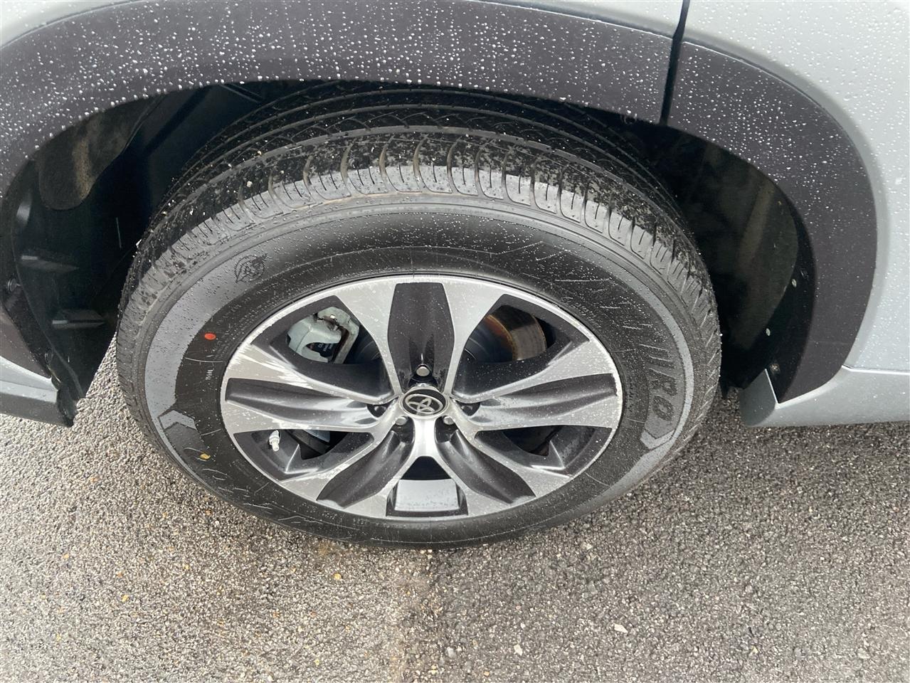 Toyota Highlander Hybrid XLE 2021