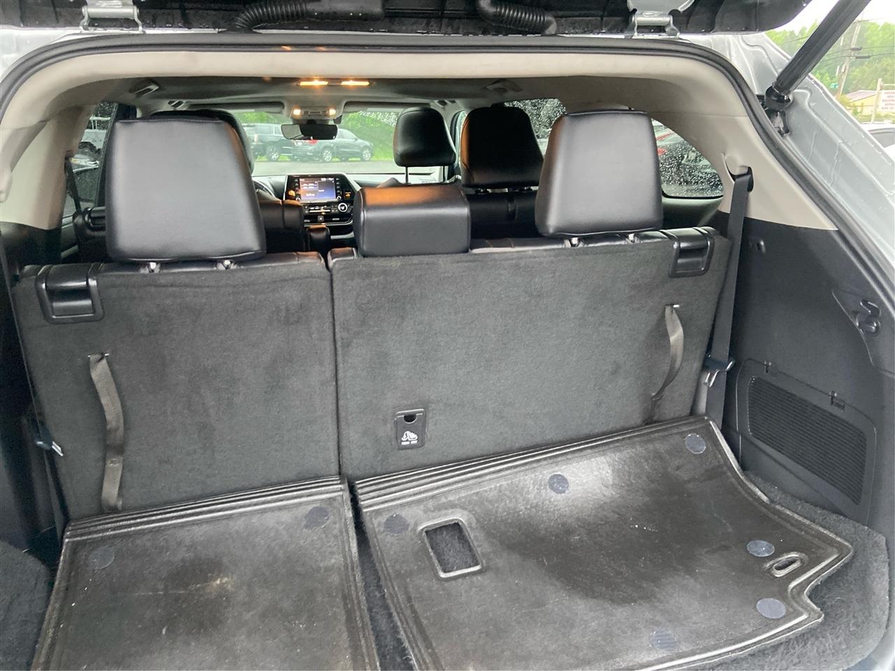 Toyota Highlander Hybrid XLE 2021