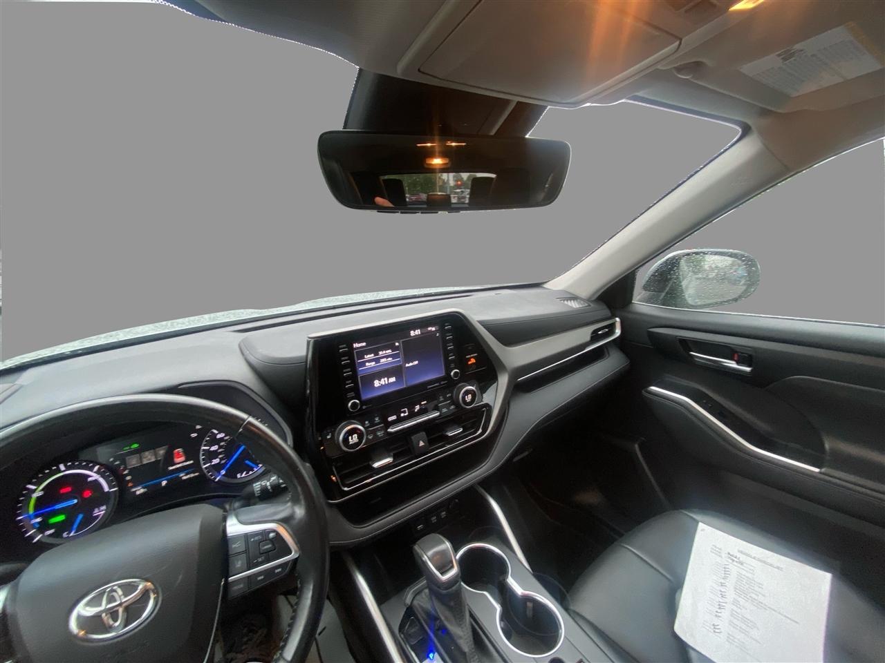 Toyota Highlander Hybrid XLE 2021
