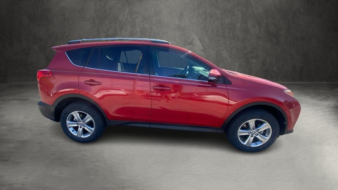 Toyota RAV4 XLE AWD 2015