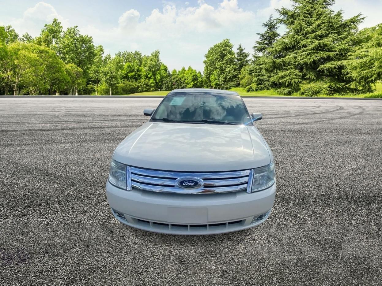 Ford Taurus SE FWD 2009