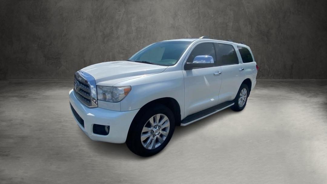 Toyota Sequoia Plantium 4WD FFV 2013