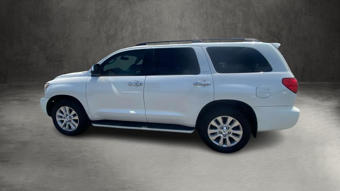 Toyota Sequoia Plantium 4WD FFV 2013