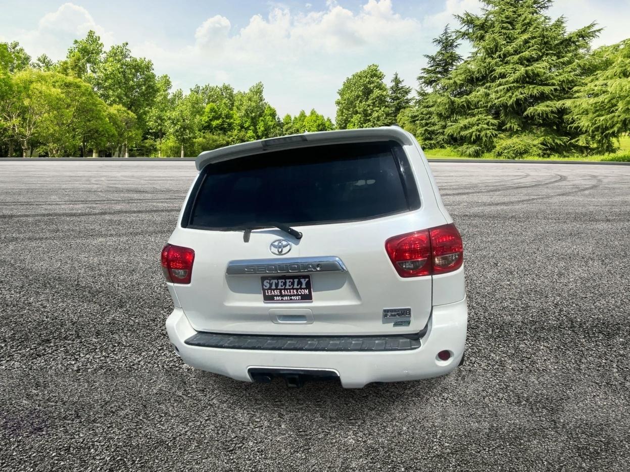 Toyota Sequoia Platinum 4WD FFV 2013