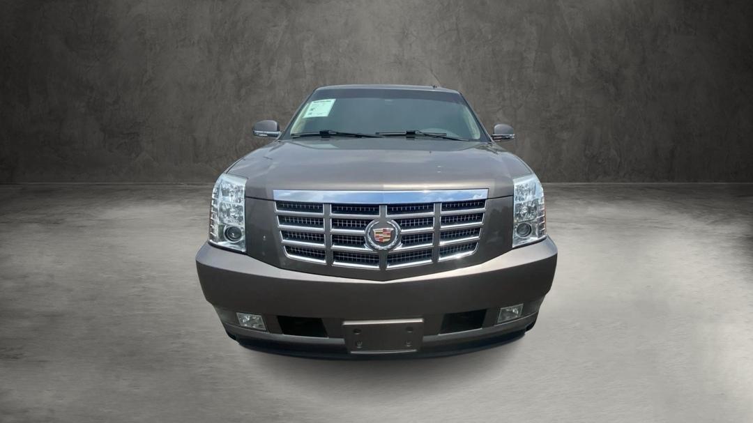 Cadillac Escalade Luxury 2WD 2014