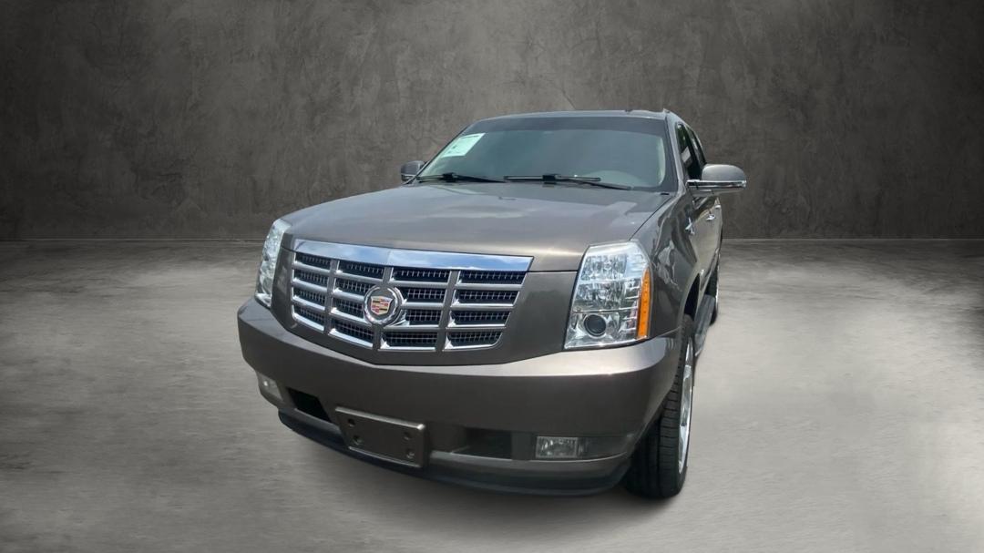 Cadillac Escalade Luxury 2WD 2014