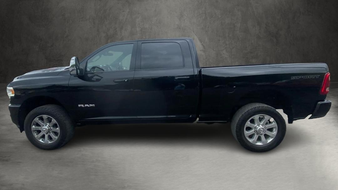 RAM 2500 Laramie Crew Cab SWB 4WD 2023
