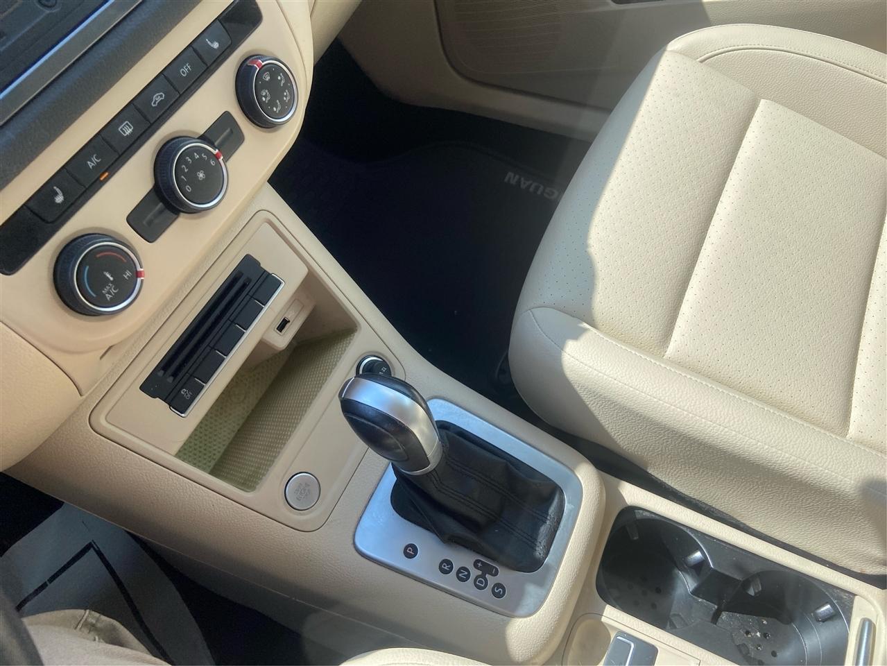 Volkswagen Tiguan S 2016