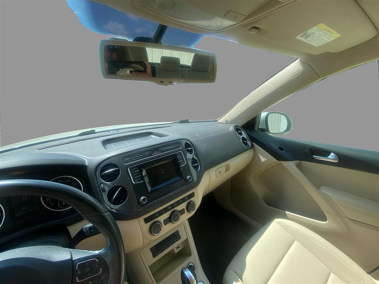 Volkswagen Tiguan S 2016