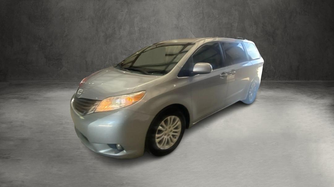2011 Toyota Sienna XLE 8-Pass V6