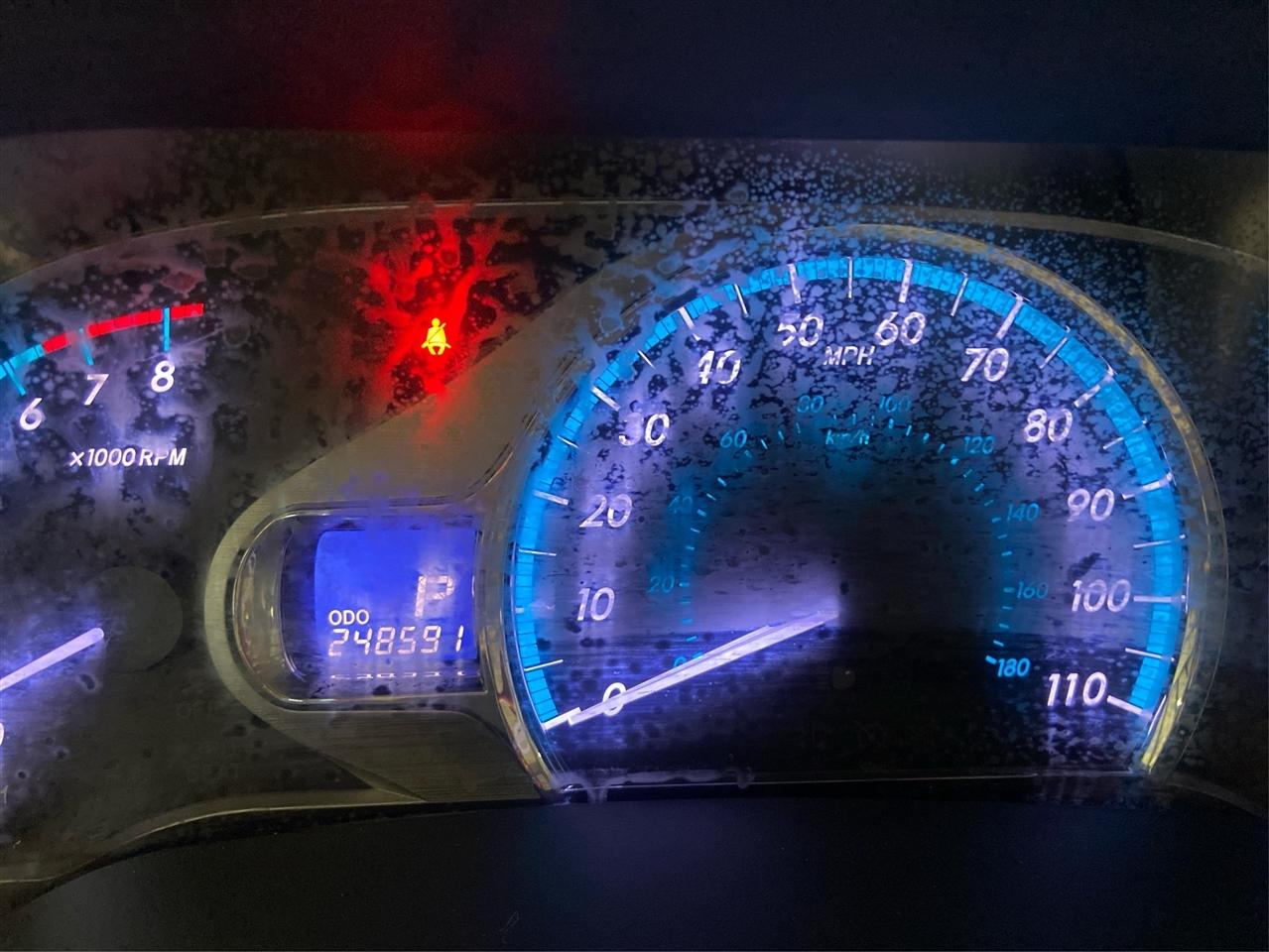 Toyota Sienna XLE 8-Pass V6 2011