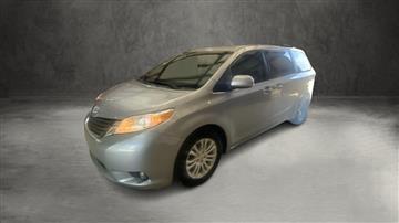 2011 Toyota Sienna XLE 8-Pass V6