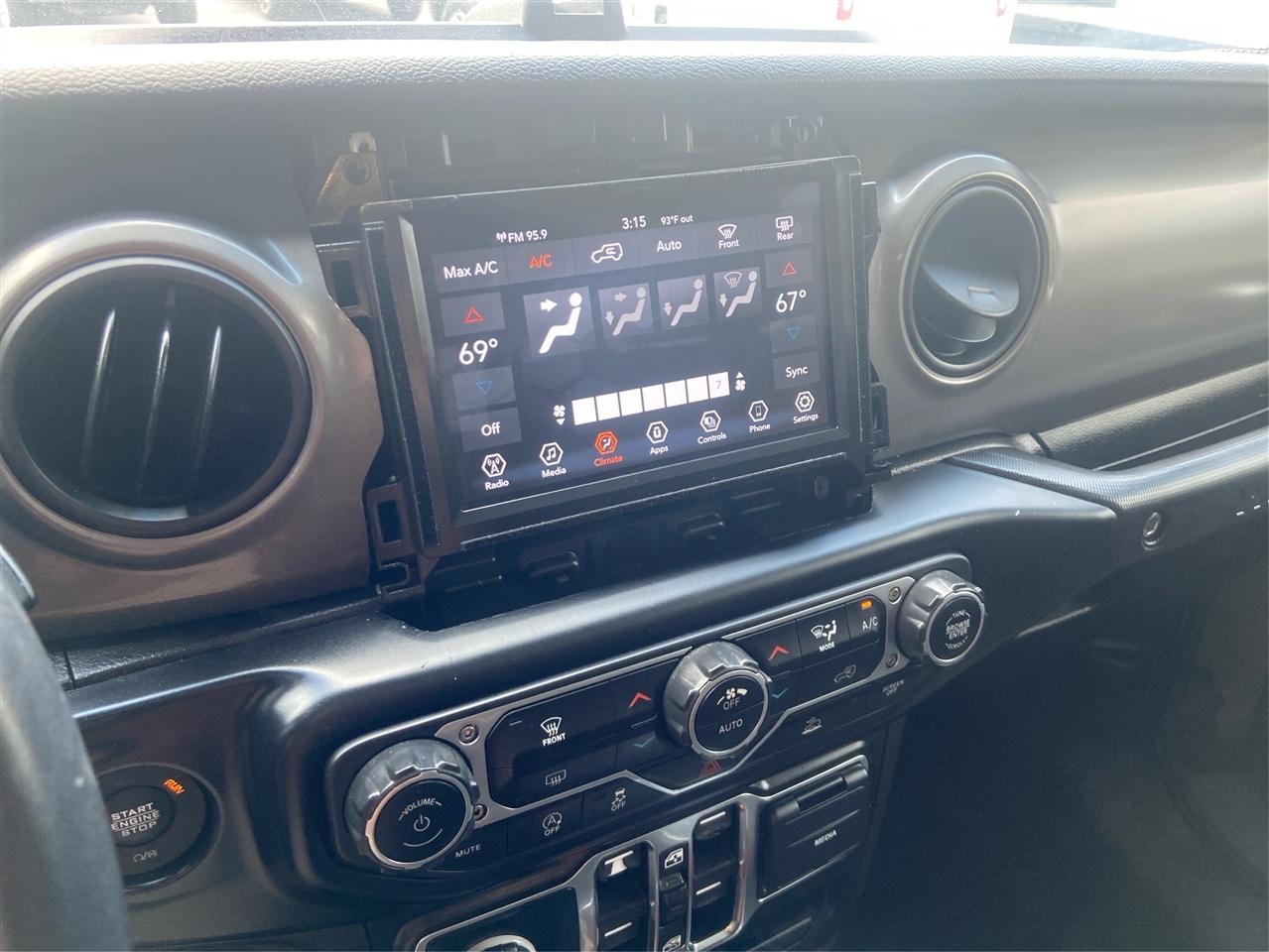 Jeep Wrangler Unlimited Sport 2021
