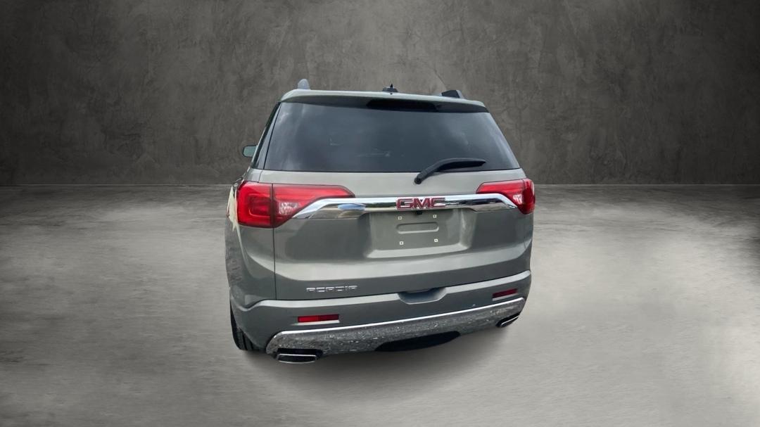 GMC Acadia Denali 2019