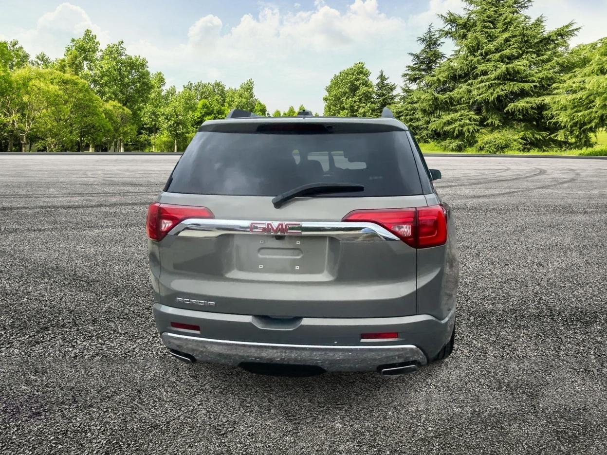 GMC Acadia Denali 2019