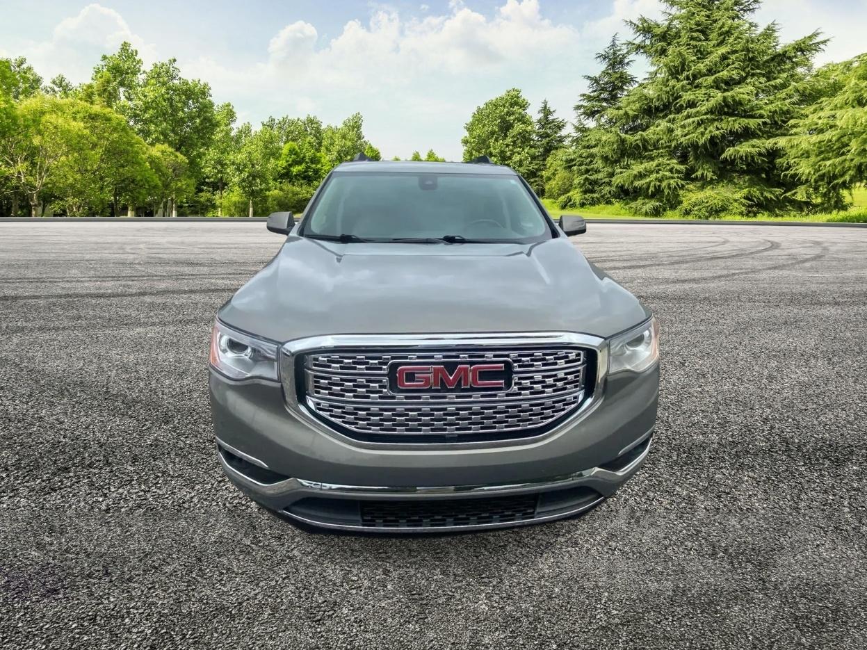 GMC Acadia Denali 2019