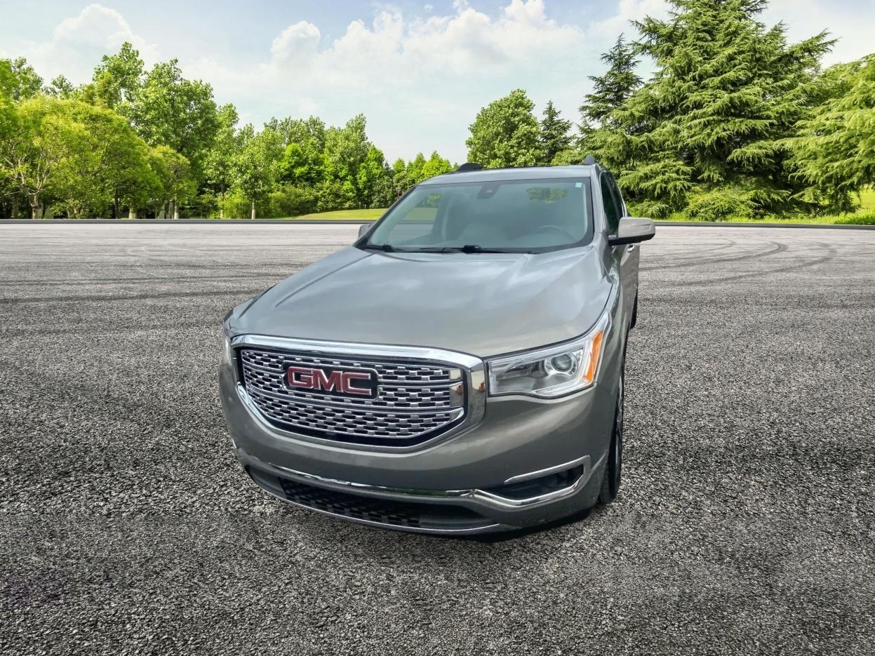 GMC Acadia Denali 2019