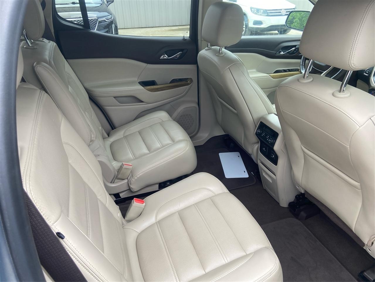 GMC Acadia Denali 2019