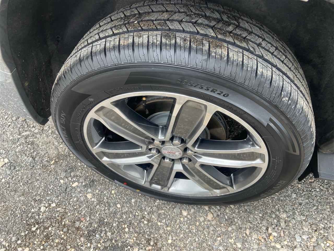 GMC Acadia Denali 2019