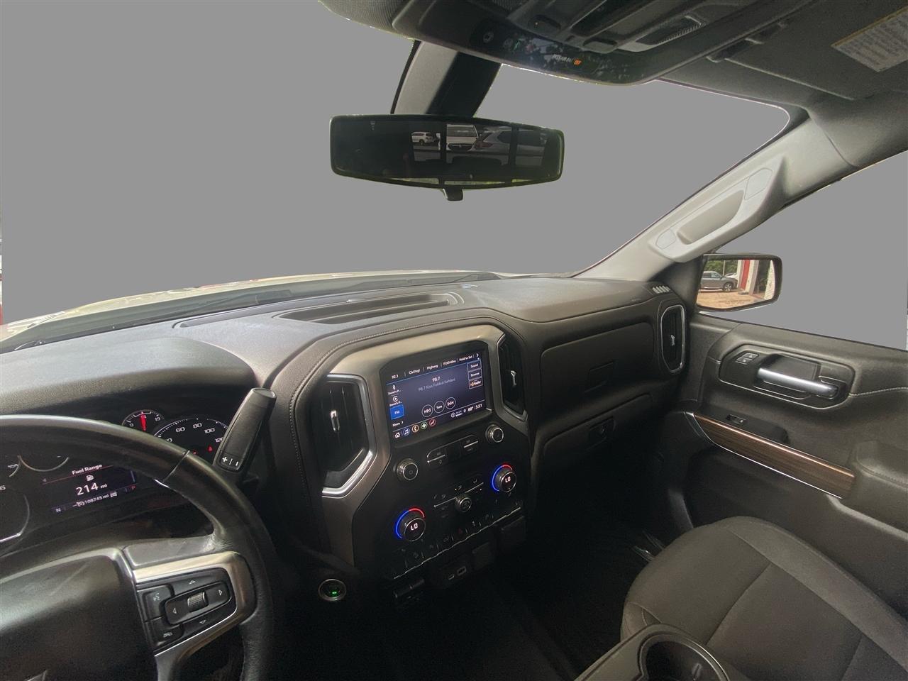Chevrolet Silverado 1500 LT Crew Cab 4WD 2021