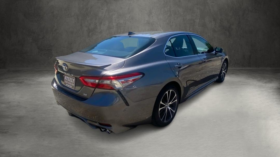 Toyota Camry SE 2019