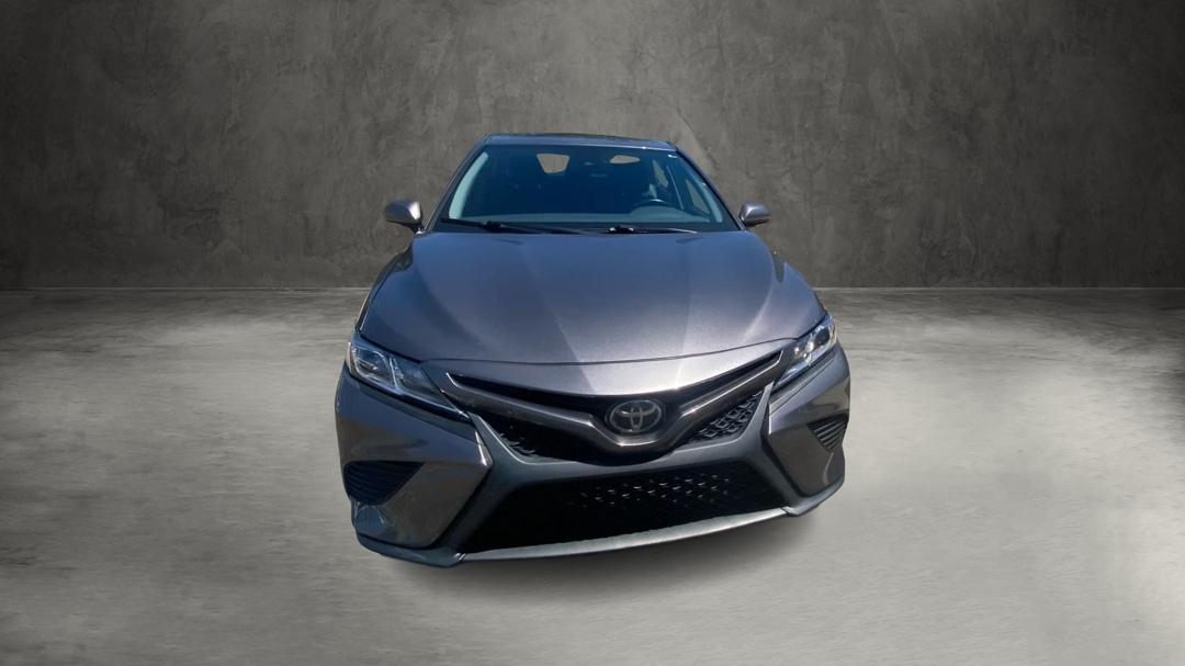Toyota Camry SE 2019