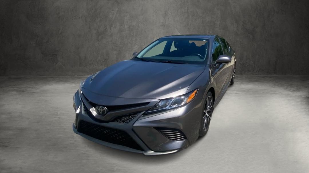 Toyota Camry SE 2019