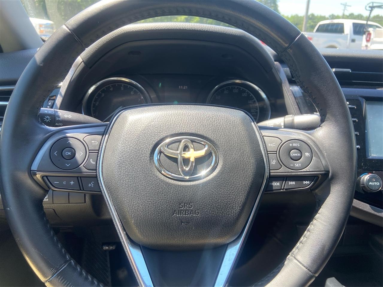 Toyota Camry SE 2019