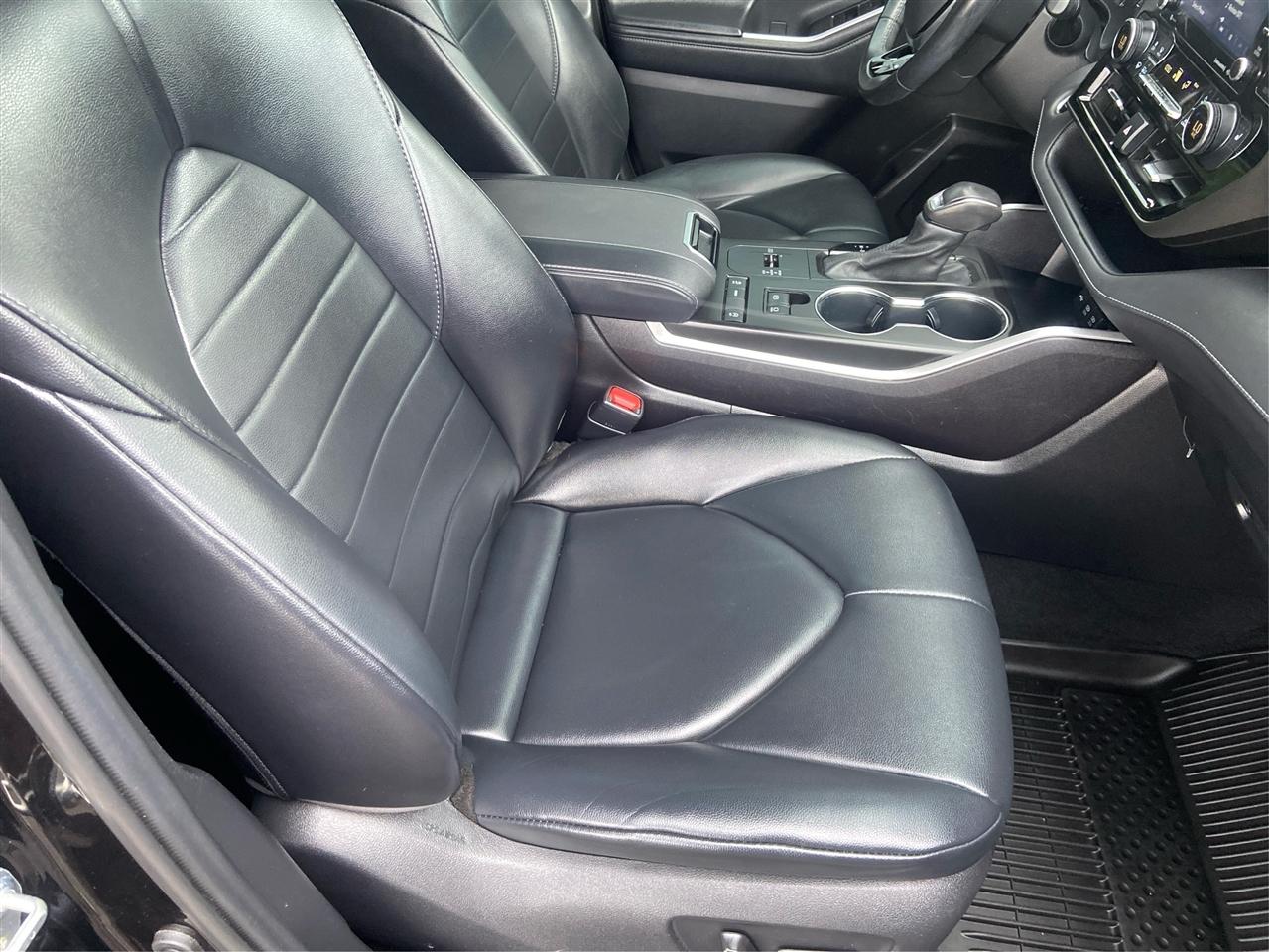 Toyota Highlander XLE FWD V6 2021