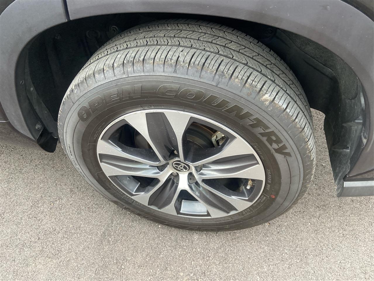 Toyota Highlander XLE FWD V6 2021