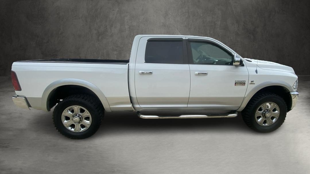 Dodge 2500 Laramie Crew Cab SWB 4WD 2012