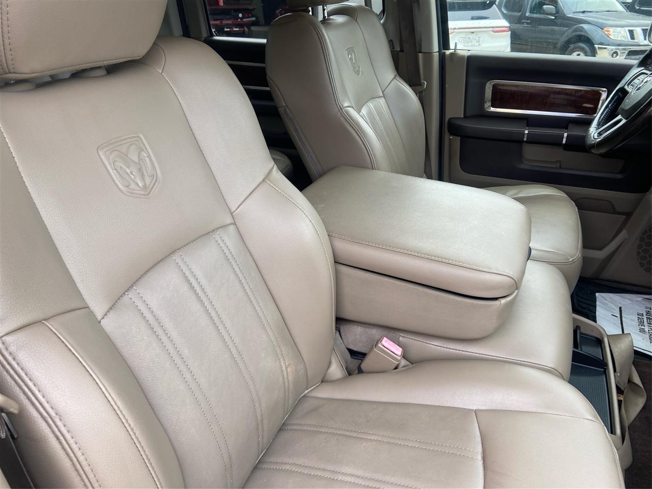 Dodge 2500 Laramie Crew Cab SWB 4WD 2012