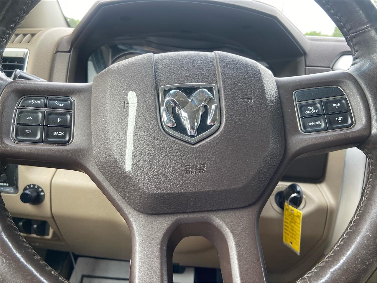 Dodge 2500 Laramie Crew Cab SWB 4WD 2012