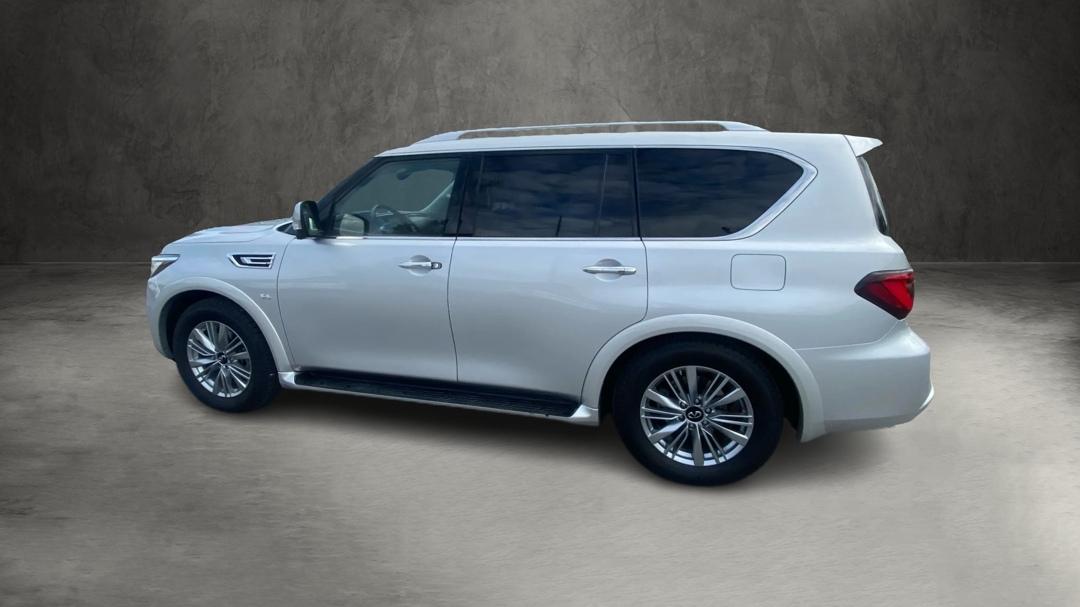 Infiniti QX80 LUXE 2019
