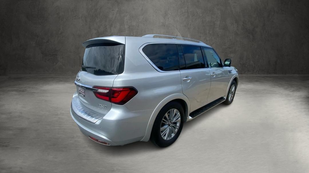 Infiniti QX80 LUXE 2019
