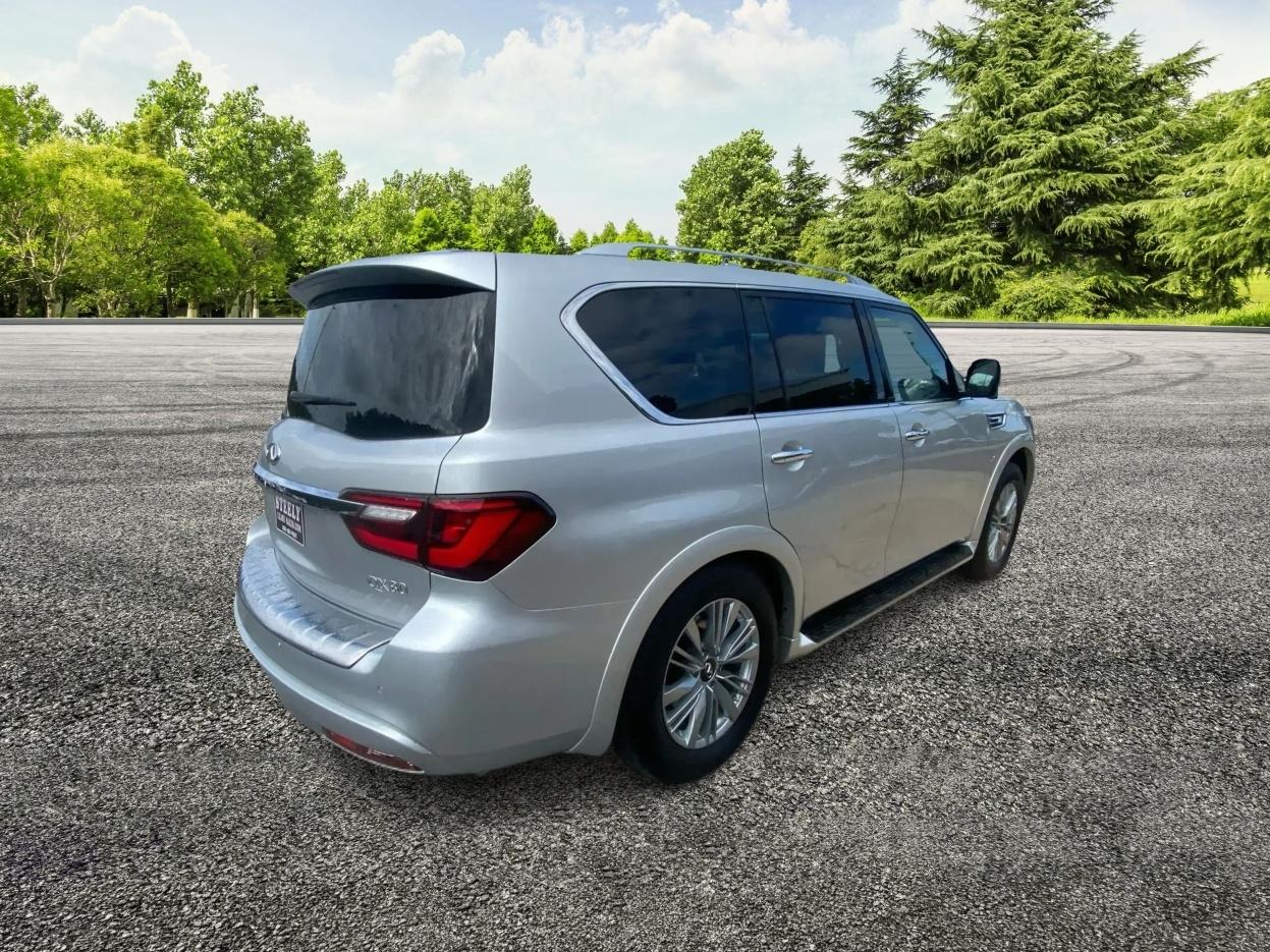 Infiniti QX80 LUXE 2019