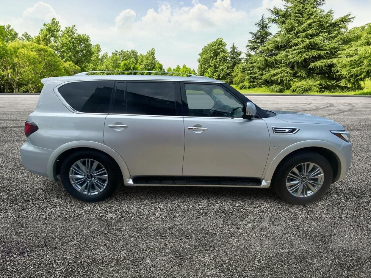 Infiniti QX80 LUXE 2019