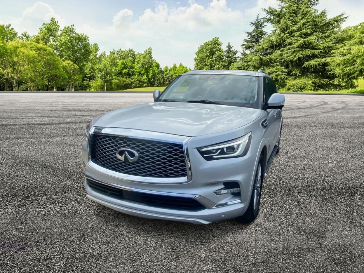 Infiniti QX80 LUXE 2019