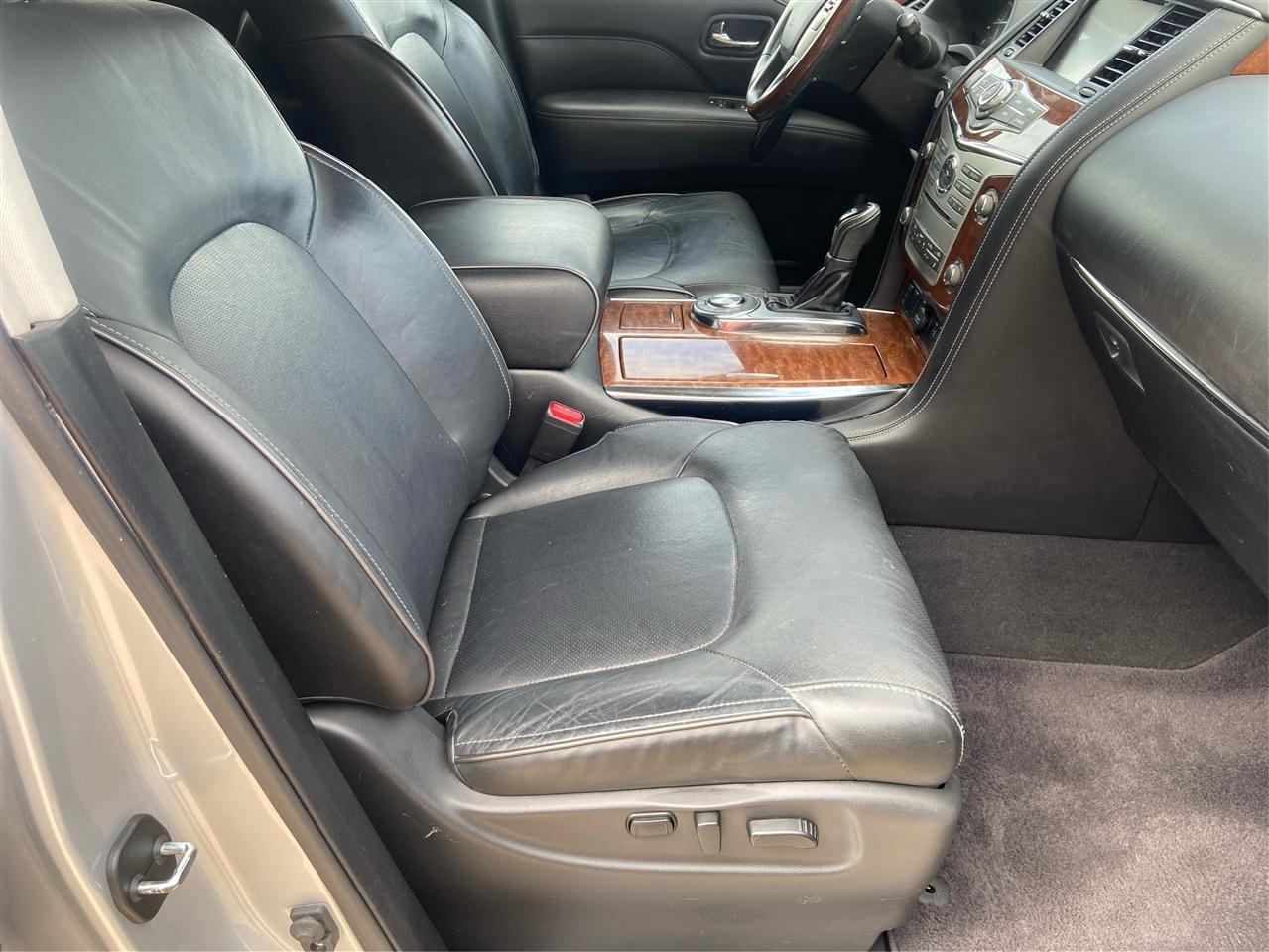 Infiniti QX80 LUXE 2019