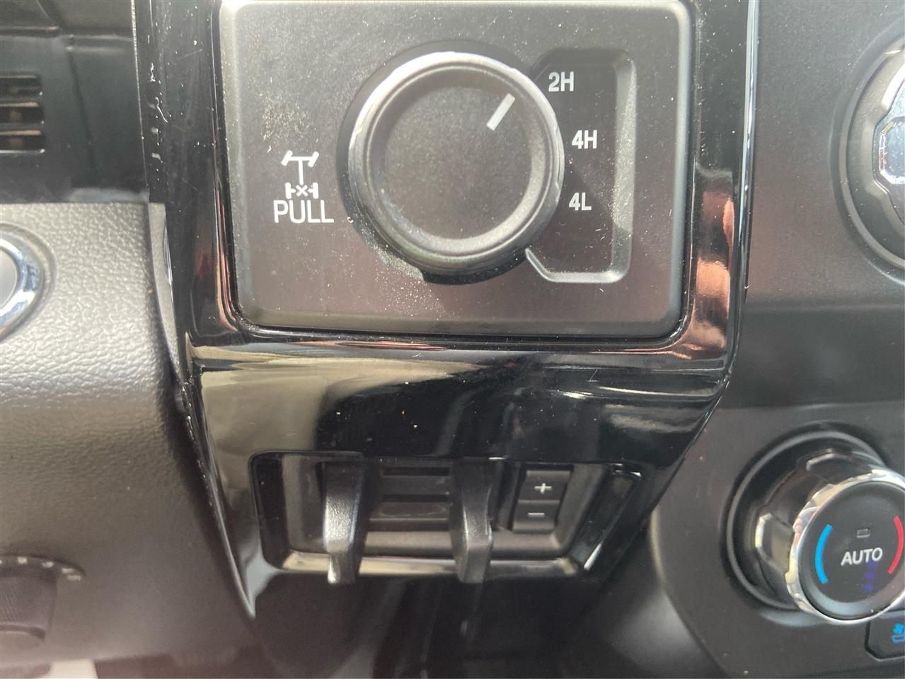 Ford F-250 SD Lariat Crew Cab Short Bed 4WD 2021